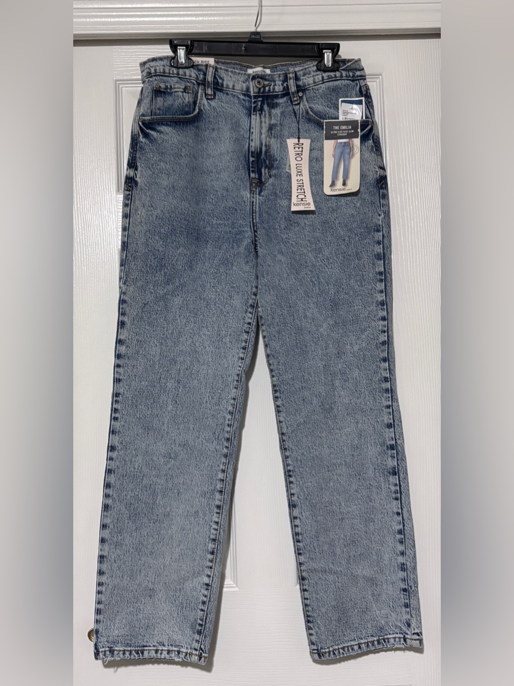 Kensie Jeans The Emilia Ultra High Rise Slim Straight 10/30 in Lismore